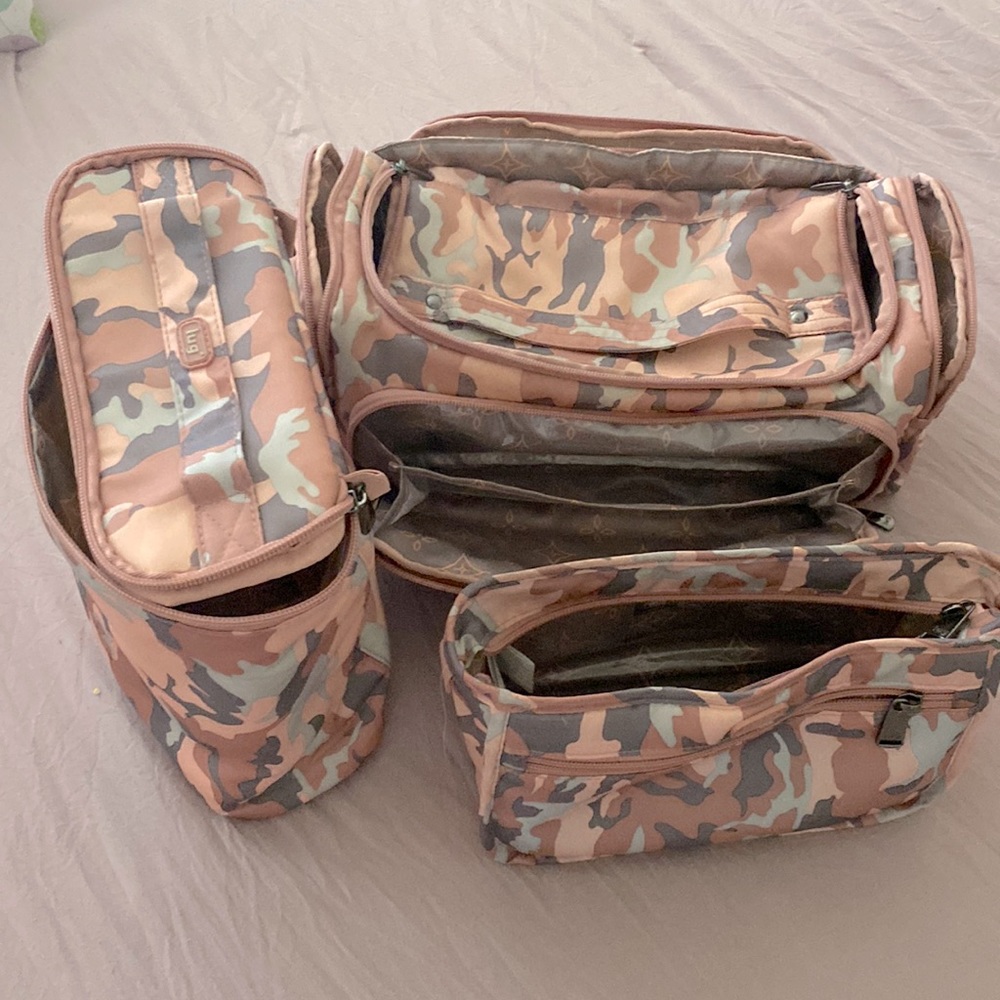 LUG 3 piece Cosmetic-toiletries set